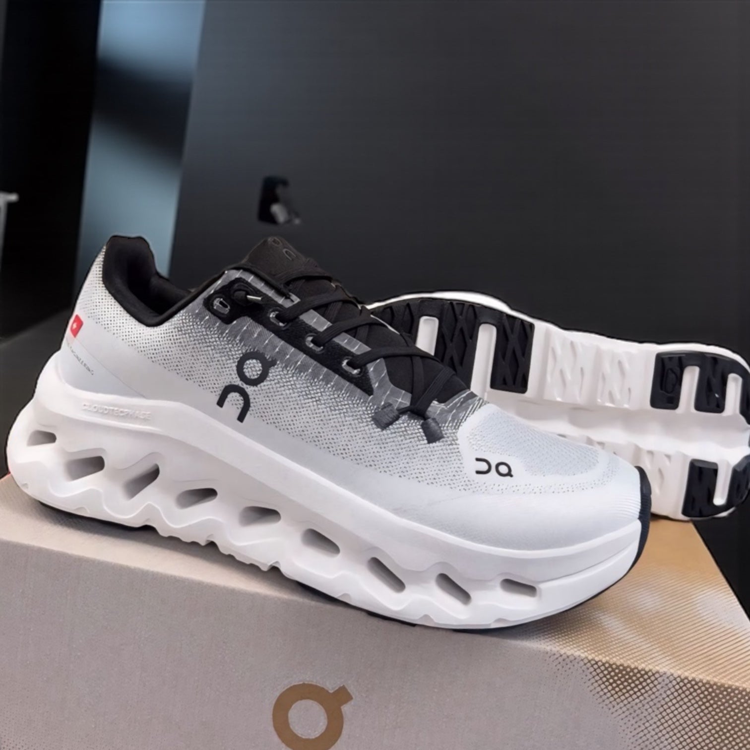 On Cloudtilt Original🇨🇭🇺🇸